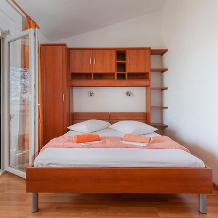 Apartments By The Sea Igrane, Makarska - 310 الغرفة الصورة