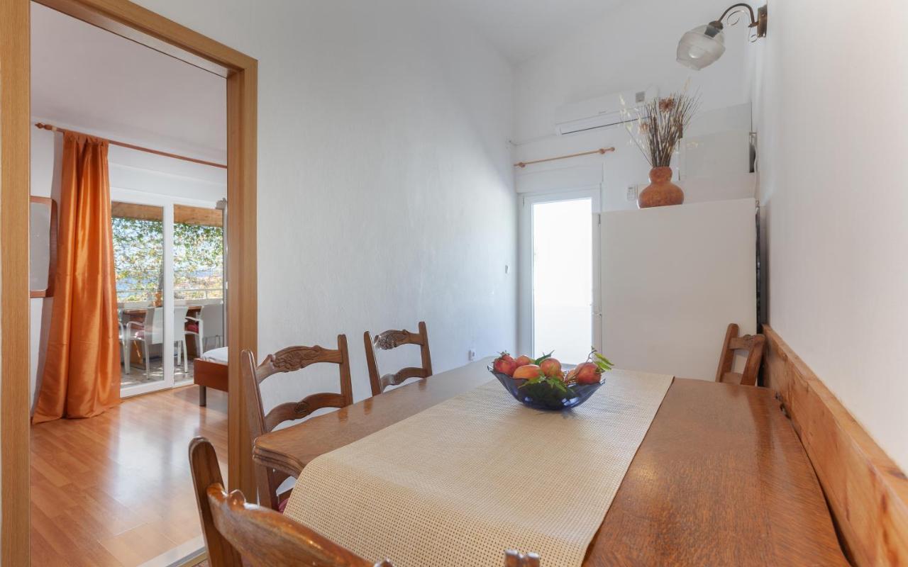 Apartments By The Sea Igrane, Makarska - 310 المظهر الخارجي الصورة