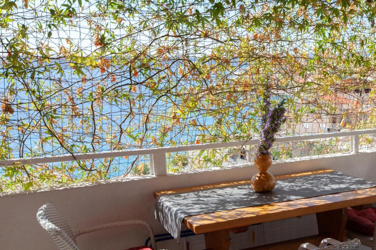 Apartments By The Sea Igrane, Makarska - 310 المظهر الخارجي الصورة