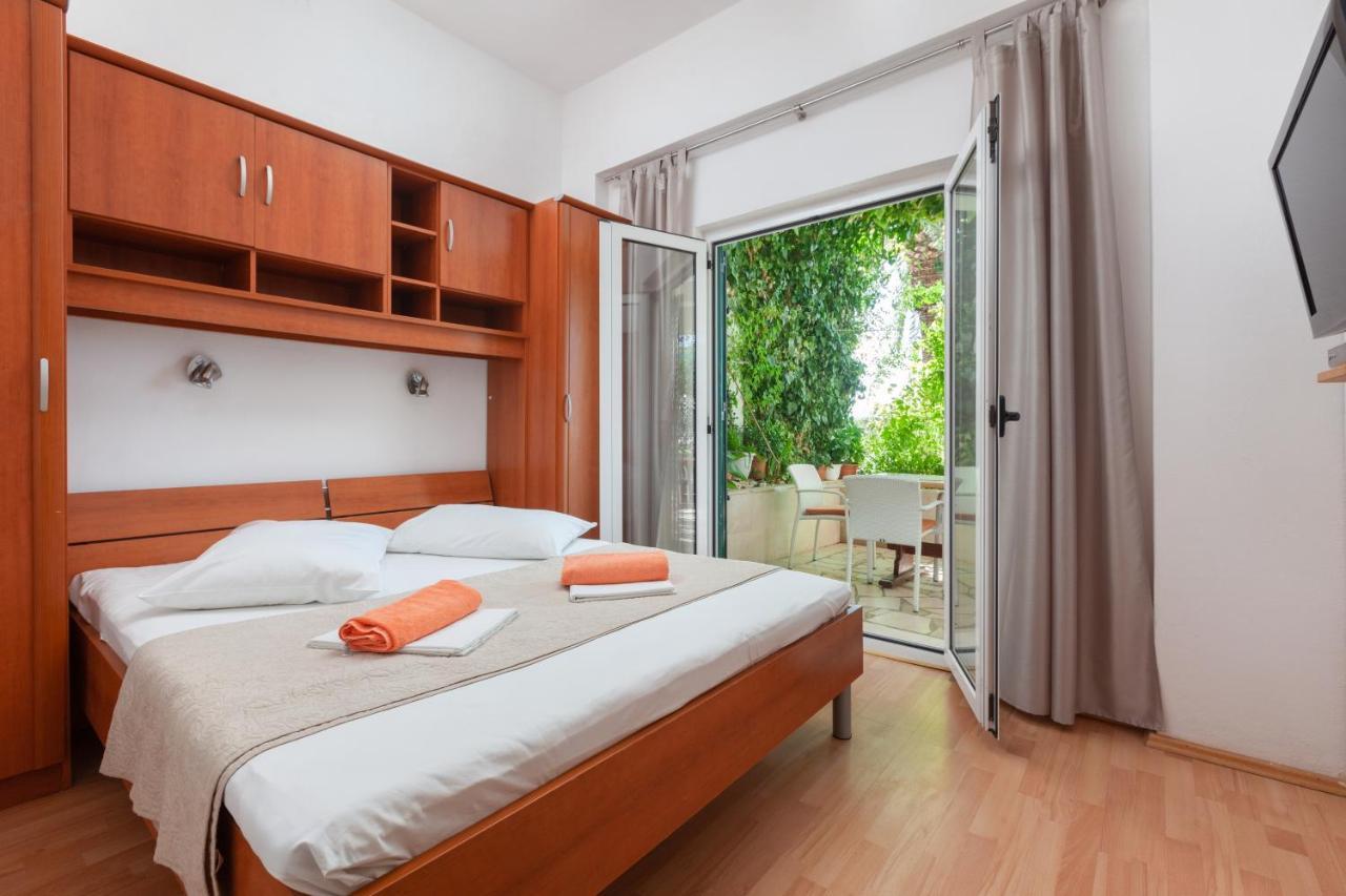 Apartments By The Sea Igrane, Makarska - 310 المظهر الخارجي الصورة