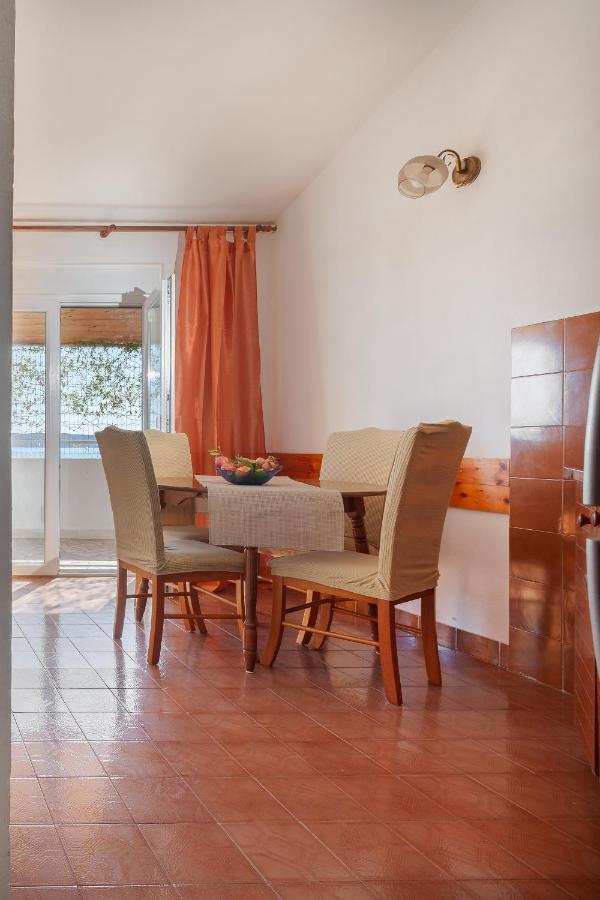 Apartments By The Sea Igrane, Makarska - 310 المظهر الخارجي الصورة